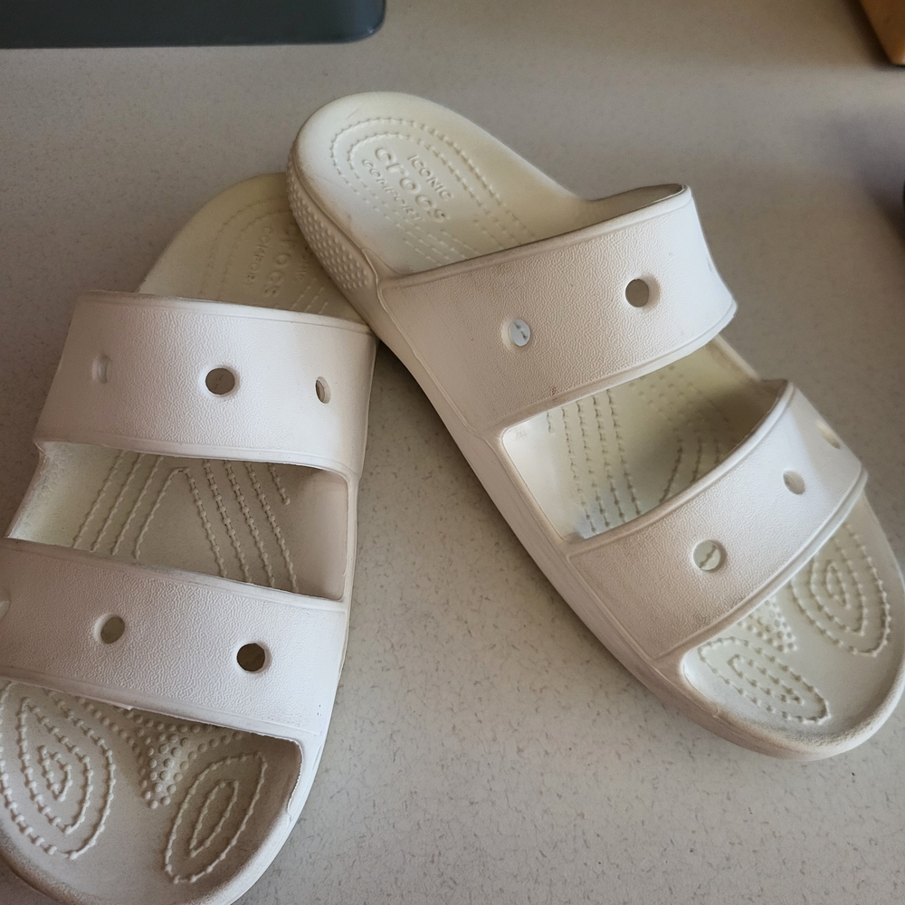 CROCS Cream Women's Sandals